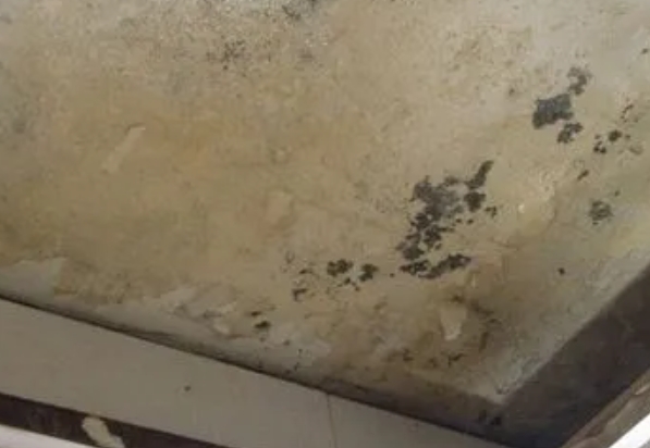 南芬阳台漏水维修公司分享下南芬卫生间渗水维修需要注意哪些问题。